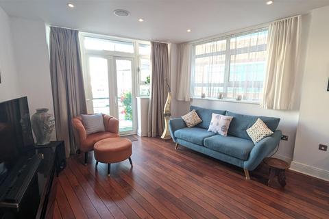 2 bedroom apartment to rent, QUAY HOUSE, BROAD STREET, PO1 2GL