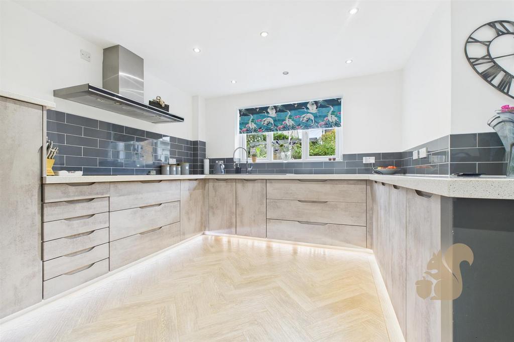 CAM03877 G0-PR0267-STILL010.jpg