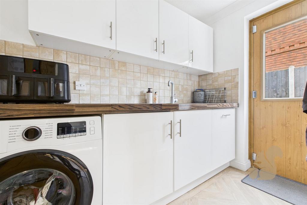 CAM03877 G0-PR0267-STILL013.jpg