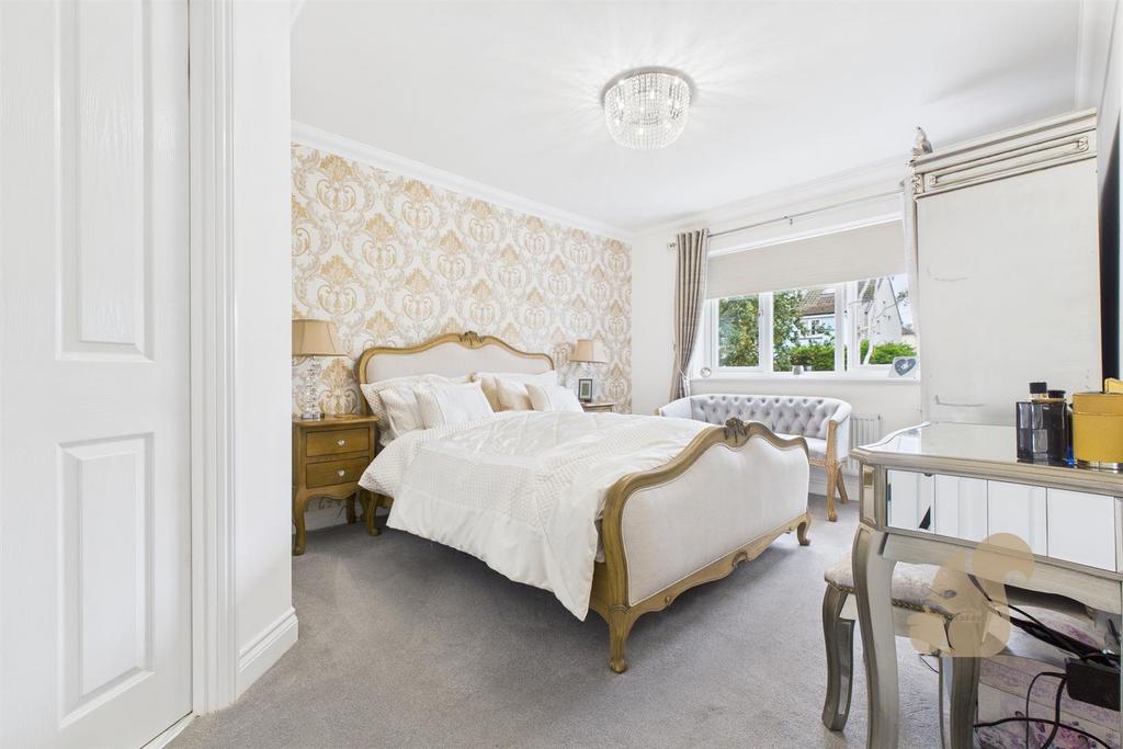 CAM03877 G0-PR0267-STILL021.jpg