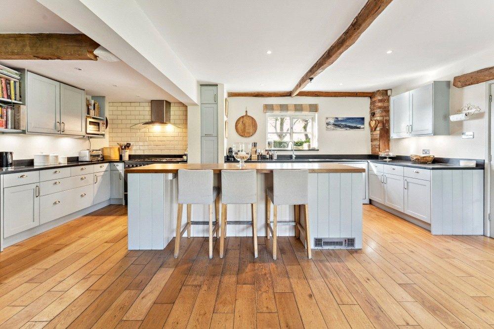 Kitchen/Dining