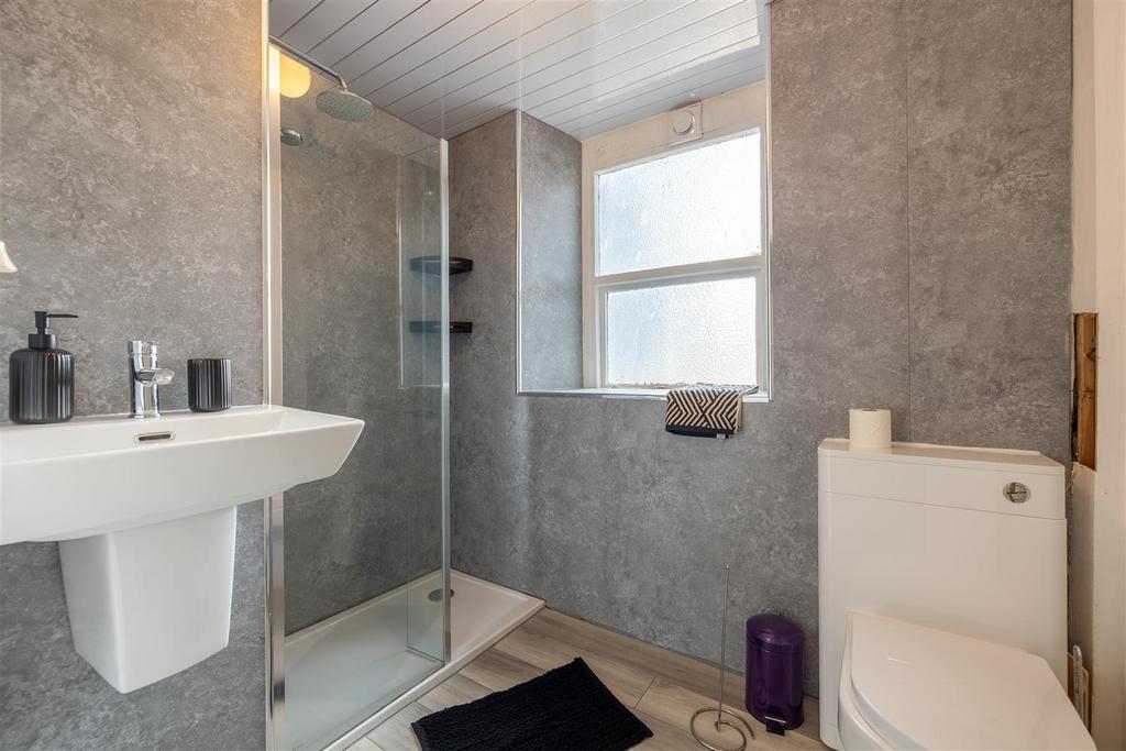 23 Castle Hill Flat 1 4.jpg