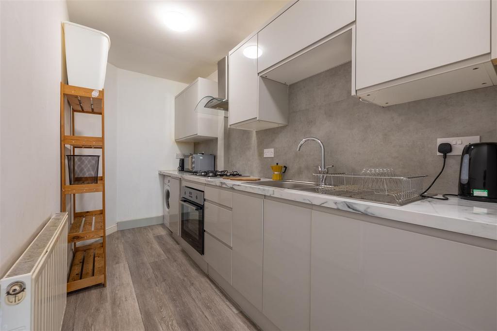 23 Castle Hill Flat 1 7.jpg