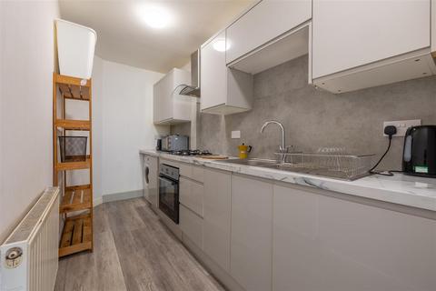 5 bedroom private hall to rent, Castle Hill, Lancaster LA1