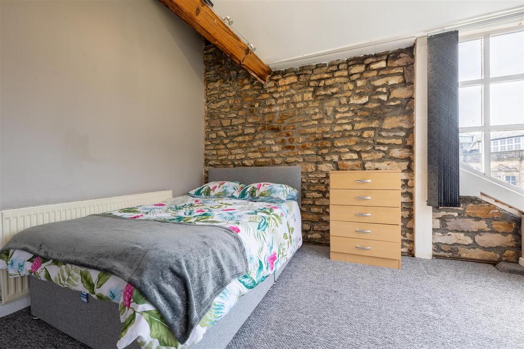 23 Castle Hill Flat 3 5.jpg
