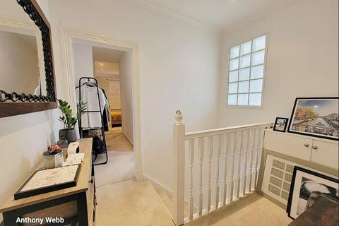 undefined, Second Avenue, Enfield, EN1