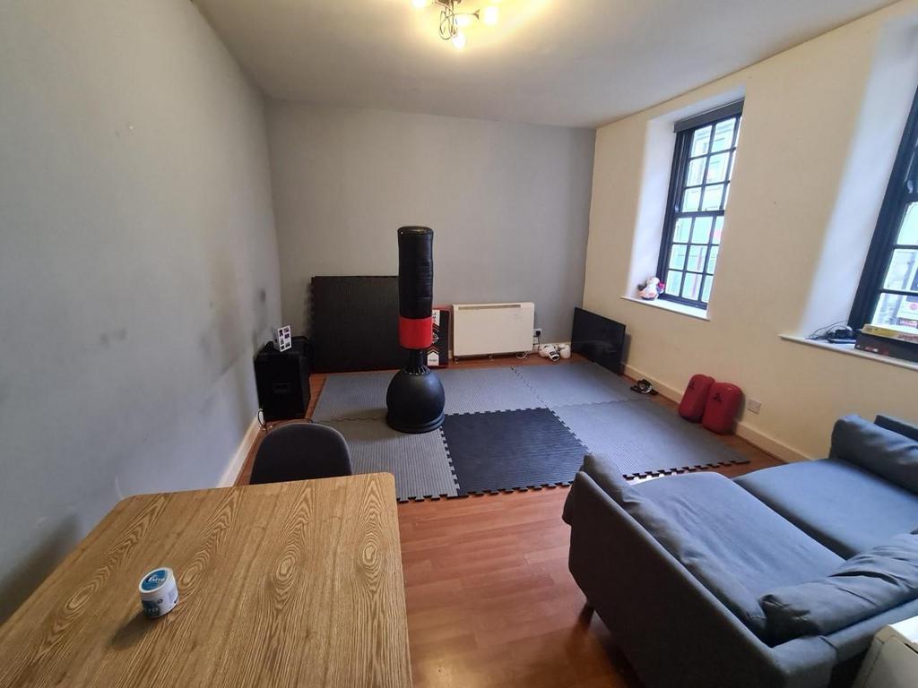 Living room 2.jpg