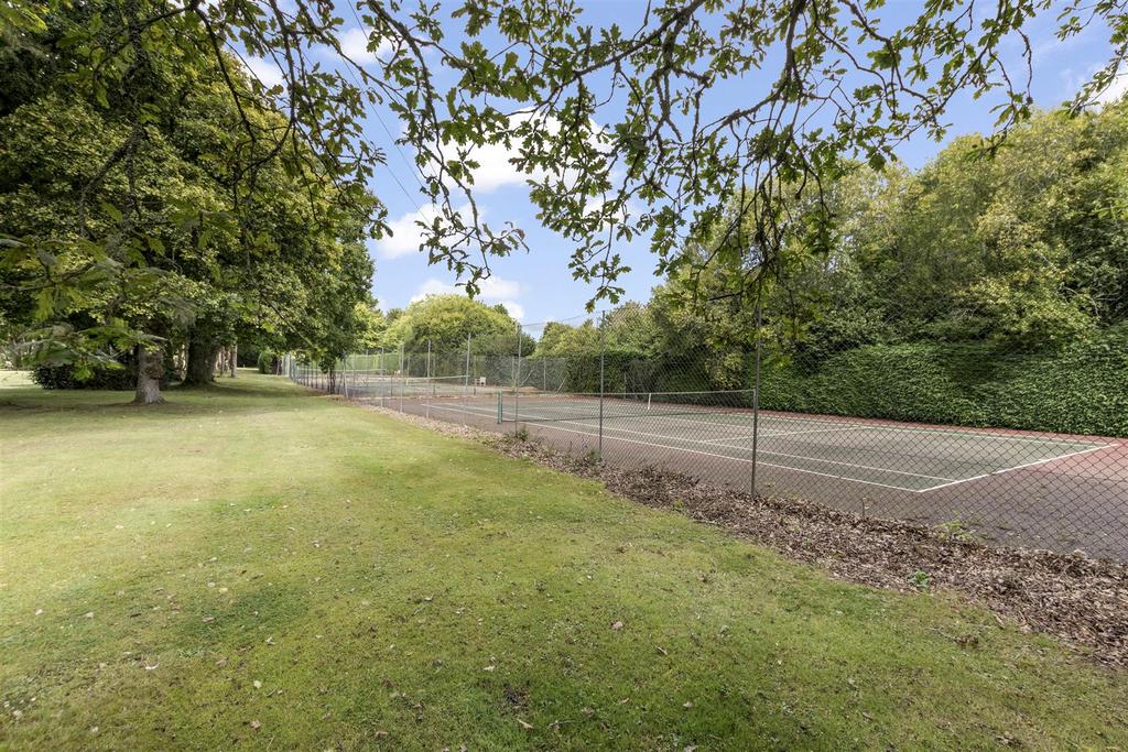 Communal Tennis Courts