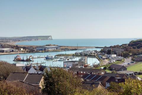 3 bedroom semi-detached house for sale, Hillcrest Road, Newhaven