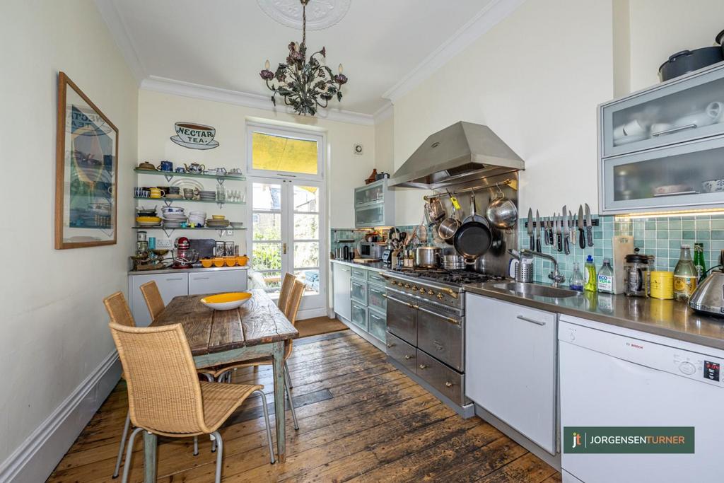 Kitchen .jpg