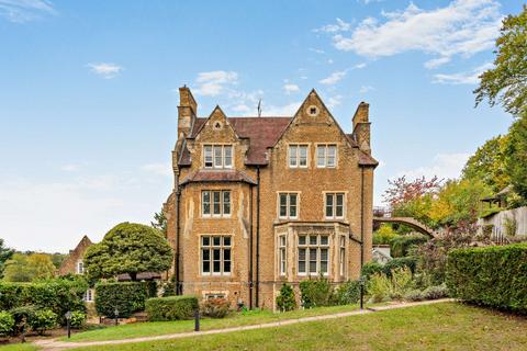 Guildown Road, Guildford, Surrey