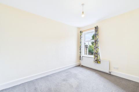 3 bedroom terraced house to rent, Palmerston Road, Peterborough PE2