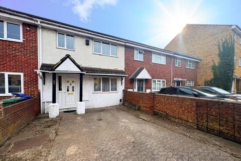Dent Close, South Ockendon, Essex, RM15 5DS