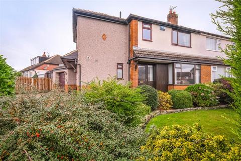 Deer Croft Drive, Huddersfield,HD3