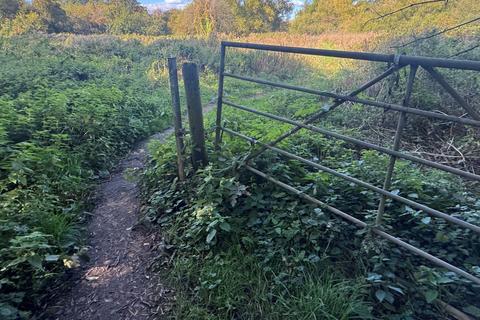 Land for sale, Land to the north side of Meadow Lane, Syston, Leicester, LE7 1NR