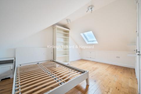 undefined, Bosworth Road, London, N11