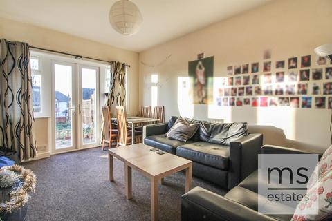6 bedroom detached house to rent, Harlaxton Drive, Nottingham NG7