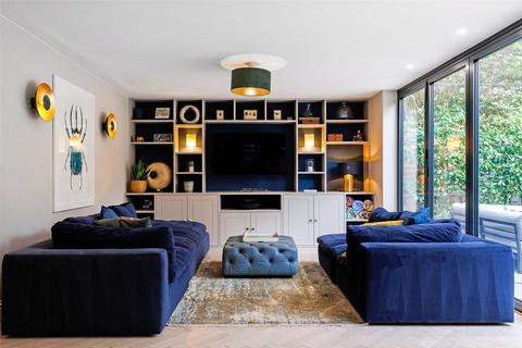 undefined, Montagu Road, Datchet, Slough, SL3