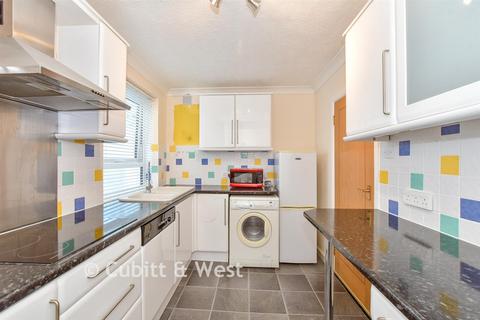 2 bedroom flat for sale, Clarehaven Court, Bognor Regis PO21