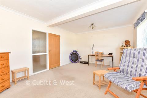 2 bedroom flat for sale, Clarehaven Court, Bognor Regis PO21