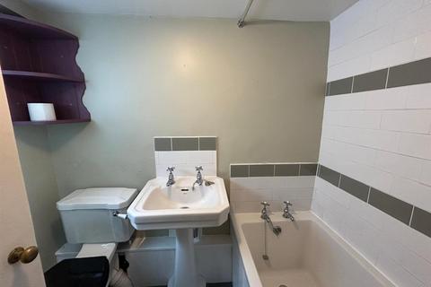 3 bedroom terraced house to rent, Fore Street, Sidbury, Sidmouth
