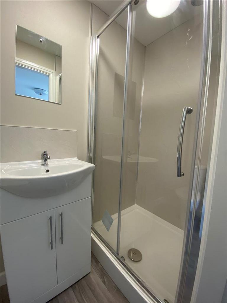 Ensuite 3 use.jpeg