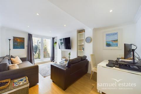 1 bedroom flat to rent, Byrne Road, London, SW12