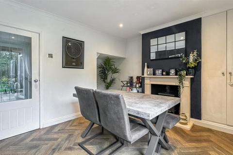 undefined, Winchester Street, Farnborough