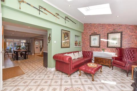 undefined, Curzon Howe Road, Portsmouth, Hampshire