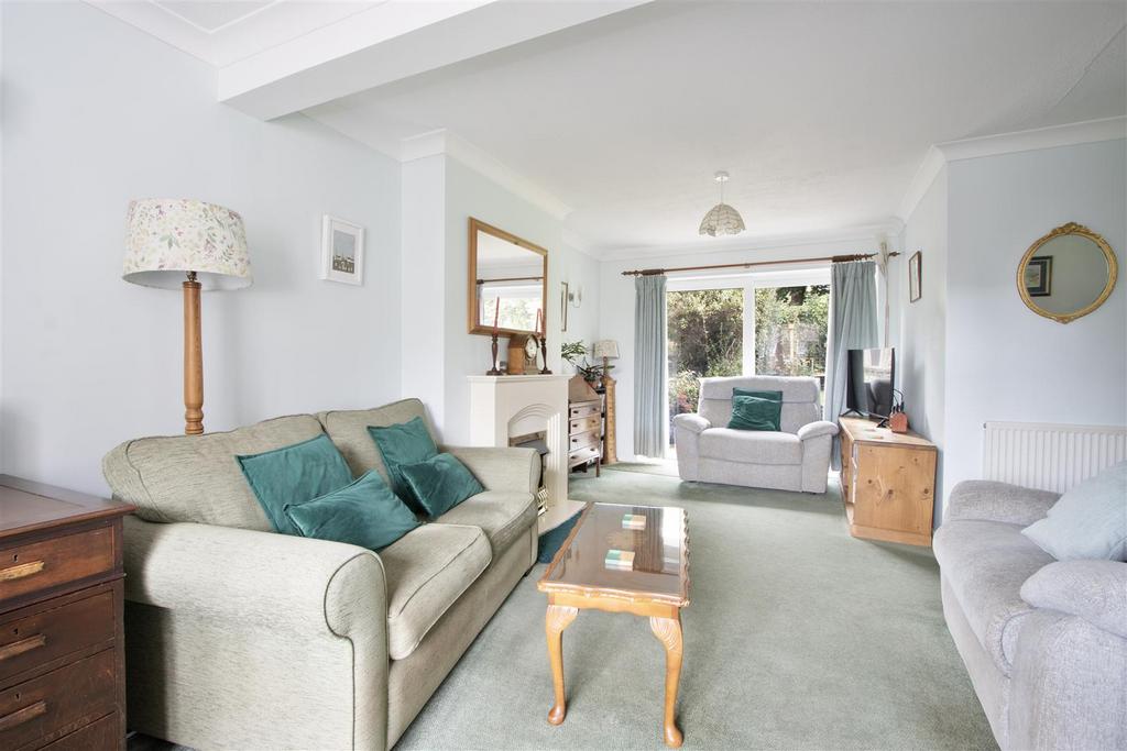Sitting/Dining Room