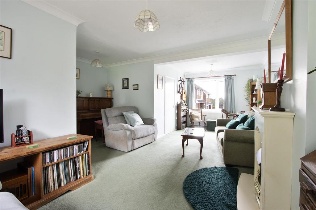 Sitting/Dining Room