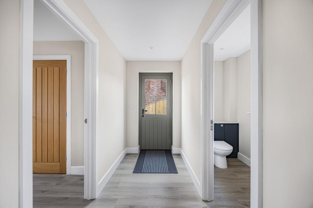 Side hallway