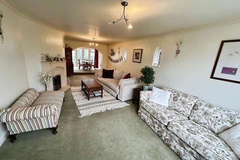 3 bedroom detached house for sale, Sports Road, Leicester LE3