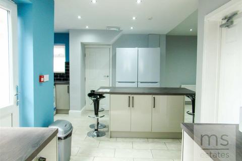 6 bedroom detached house to rent, Harrington Drive, Nottingham NG7