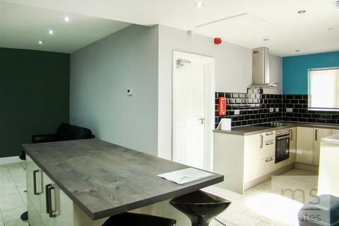 6 bedroom detached house to rent, Harrington Drive, Nottingham NG7