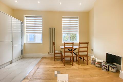 4 bedroom flat to rent, Caledonian Road, Islington, N7