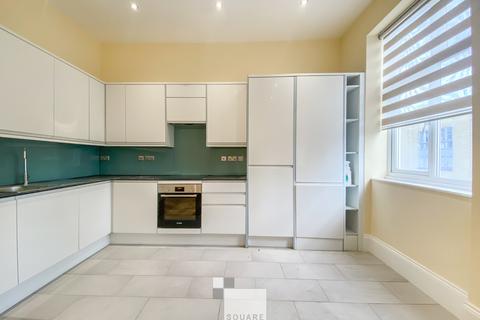 4 bedroom flat to rent, Caledonian Road, Islington, N7