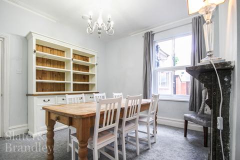 6 bedroom terraced house to rent, Rushworth Avenue, West Bridgford, Nottingham, NG2 7LF