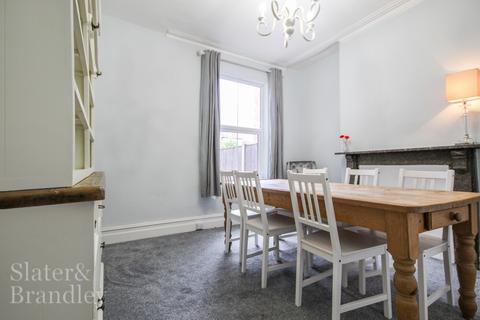 6 bedroom terraced house to rent, Rushworth Avenue, West Bridgford, Nottingham, NG2 7LF