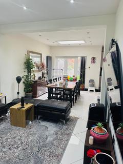 undefined, Merton Avenue, Uxbridge UB10