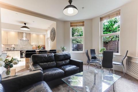 4 bedroom apartment to rent, Apartment 2, Westcliffe Court, 45-47 Lenton Road, The Park, Nottingham, Nottinghamshire, NG7
