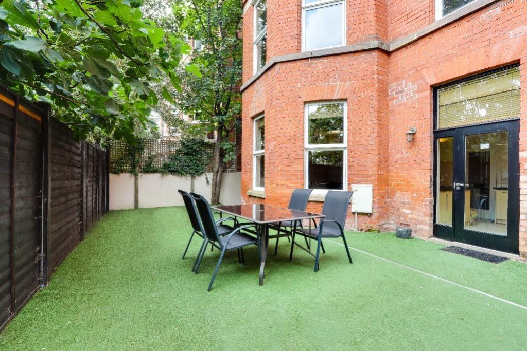 Flat 2 westcliffe (2)