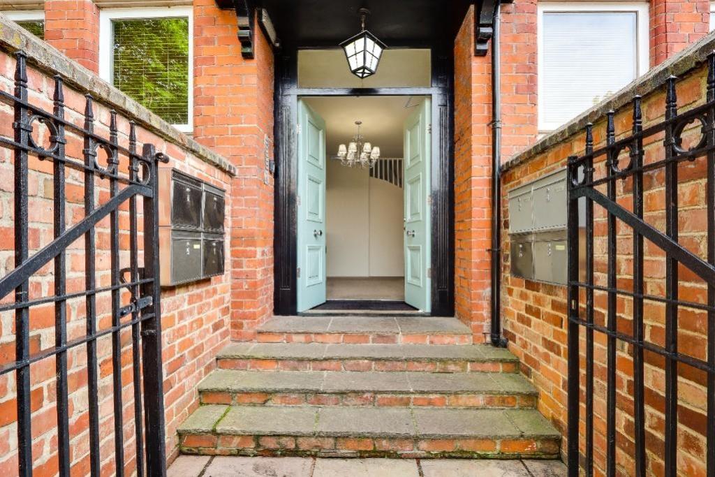 Flat 2 westcliffe (7)