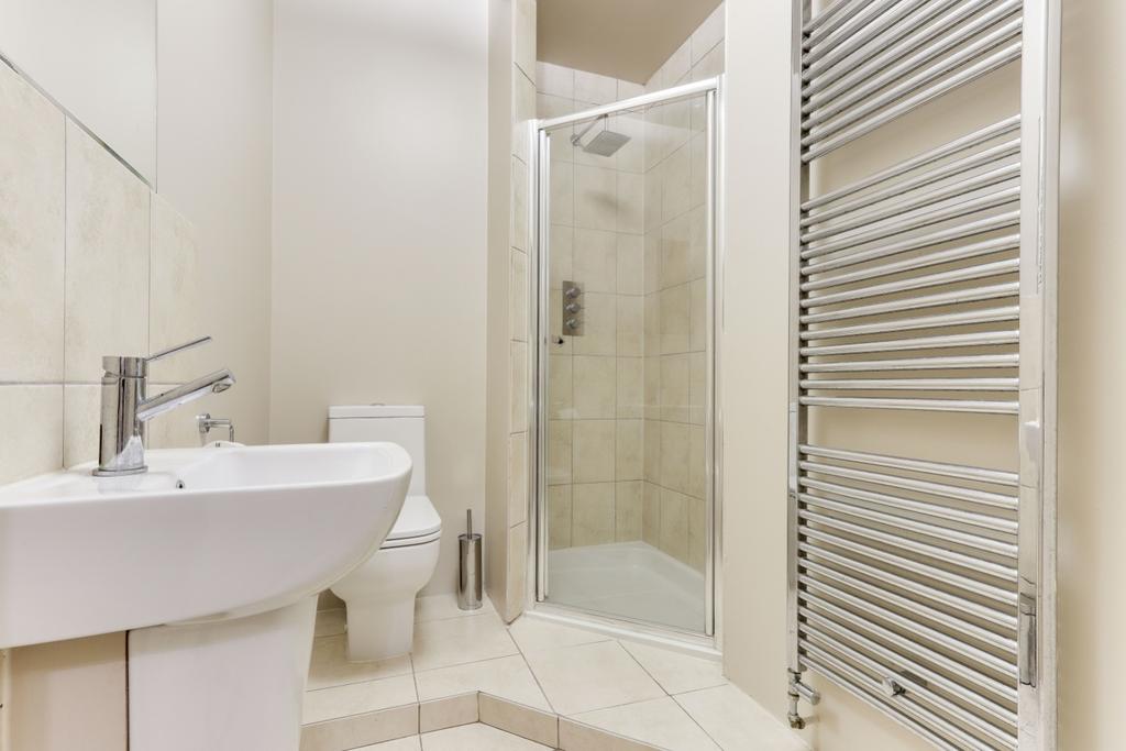 Lrg FLAT 1 WESTCLIFFE (18)