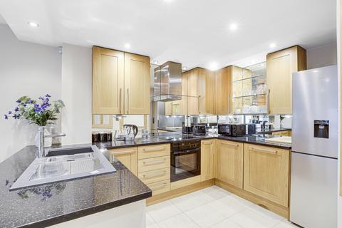 2 bedroom apartment to rent, Castle Boulevard, Nottingham, Nottinghamshire, NG7