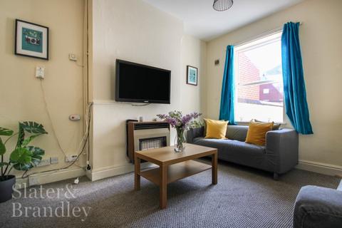 1 bedroom terraced house to rent, Castle Boulevard, Nottingham, NG7 1FE