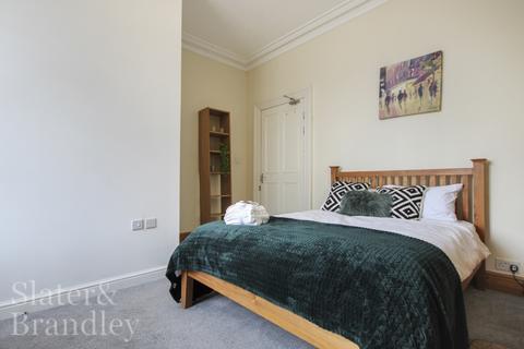 Meadow Road, Beeston, Nottingham, Nottinghamshire, NG9
