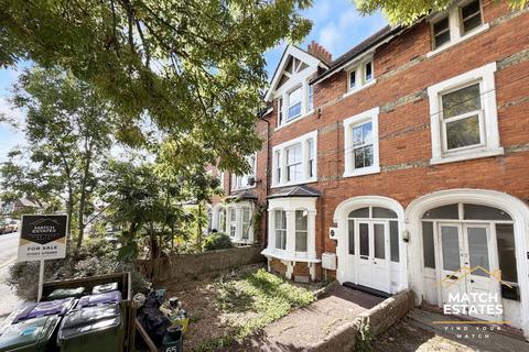 2 bedroom flat for sale, Wear Bay Crescent, Folkestone CT19