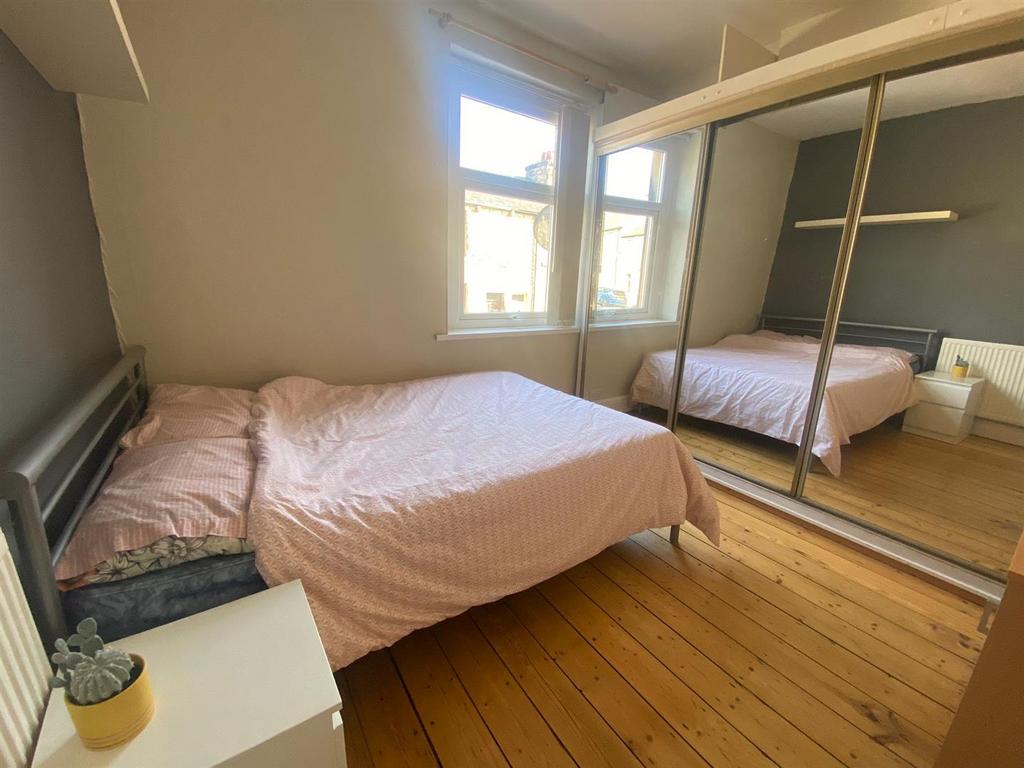 Bedroom 2.jpeg