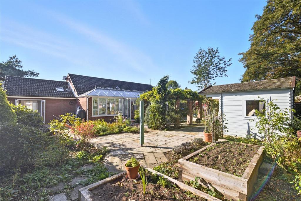 16 Kingfisher Crescent 23.jpg